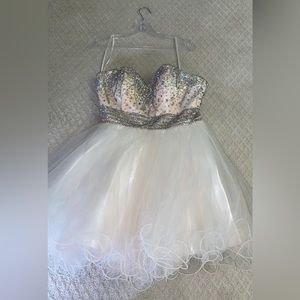 Short formal/dance/pageant dress (large) beaded strapless top with tulle bottom